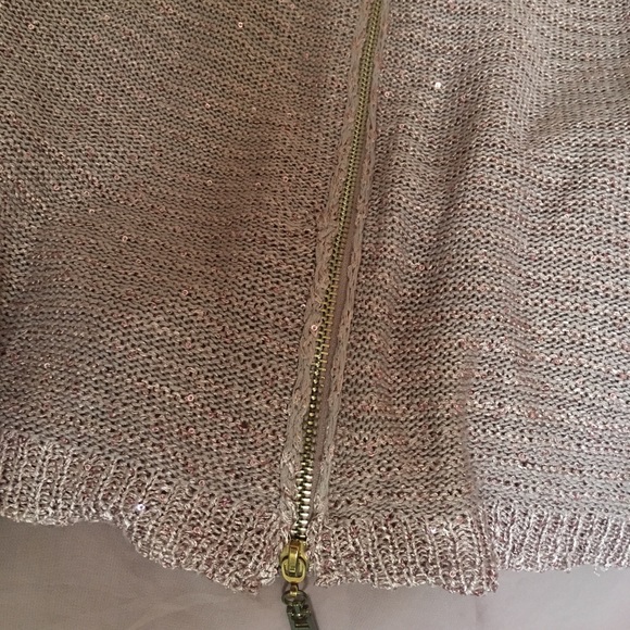 Pink Sweater - Picture 3 of 4